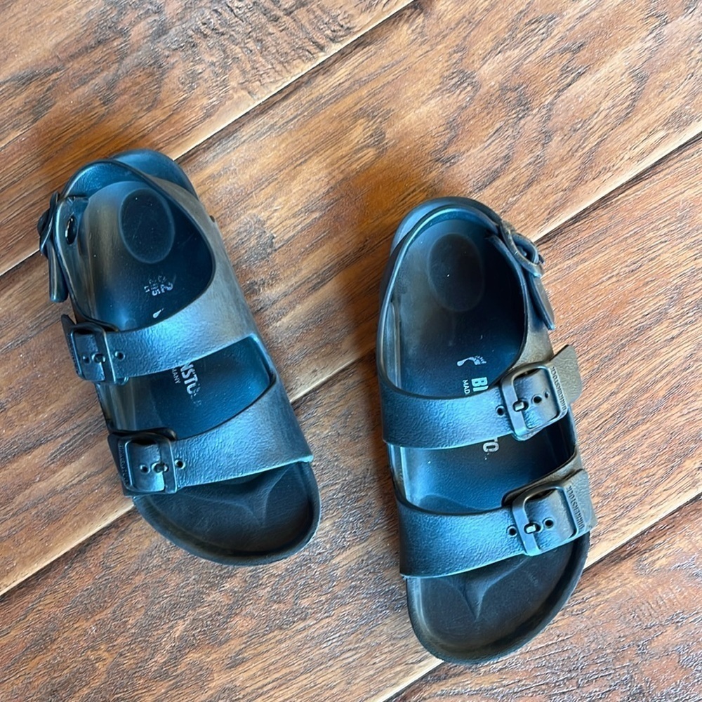 Birkenstock Sandals - Size 32